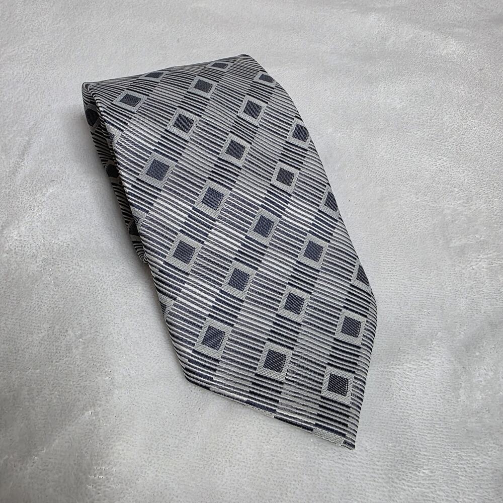 Ermenegildo Zegna Blue Gray Silk Tie Geometric Pattern Made in Italy Luxury